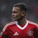 Internacional visita o Bahia sem Alan Patrick e com mudanças na escalação