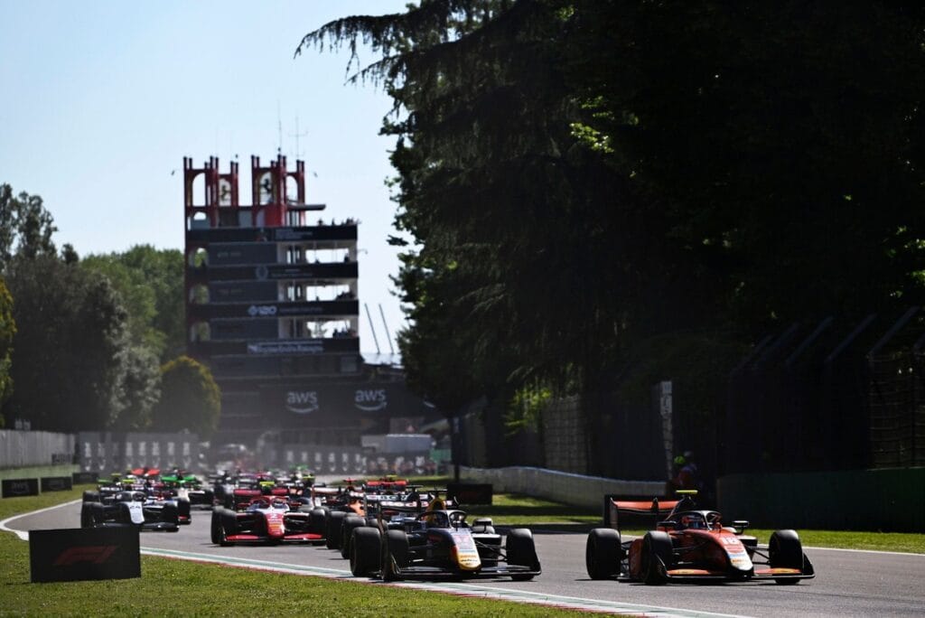 Brasileiros encerram testes da F3 em Imola com Clerot em 18º e Fefo Barrichello em 30º