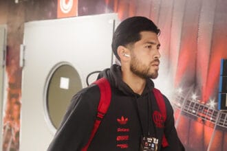 Gol de Carrascal no fim garante vitória do Flamengo sobre o Racing no primeiro jogo da semi da Libertadores