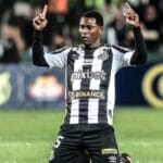 Escalada de violência atinge jogadores de futebol no Equador; ex-Santos é baleado