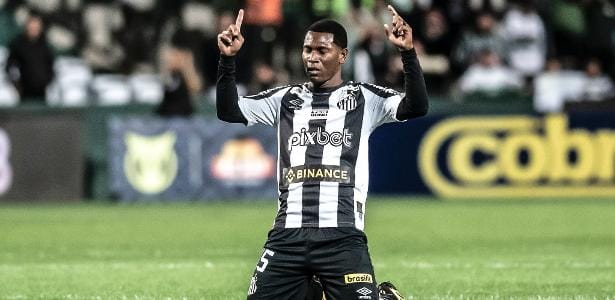 Escalada de violência atinge jogadores de futebol no Equador; ex-Santos é baleado
