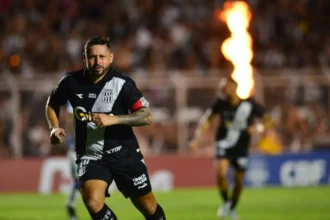 Elvis e Diogo destacam união do elenco após título da Ponte Preta na Série C