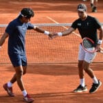 Três duplas brasileiras avançam às semifinais do challenger da Costa do Sauípe