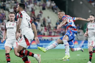 Fortaleza derruba Flamengo, Mirassol consolida lugar no G-4 e Corinthians ganha fôlego na 30ª rodada
