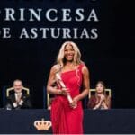 Serena Williams recebe Prêmio Princesa de Astúrias do Esporte e mostra nova silhueta em Oviedo