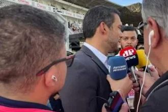 Invasão de campo adia entrega do troféu da Ponte Preta na Série C
