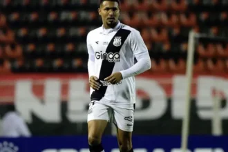 Ponte Preta ergue primeiro título nacional e Wanderson celebra “trabalho coletivo”