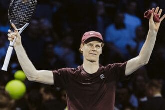 Sinner reage, bate Zverev e conquista o ATP 500 de Viena pela segunda vez