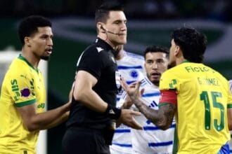 CBF divulga áudio do VAR que detalha decisão sobre cartão a Gustavo Gómez