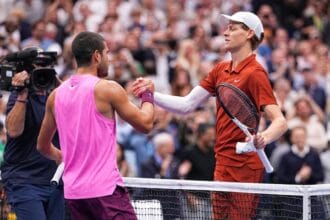Sinner depende de título em Paris e queda precoce de Alcaraz para recuperar liderança da ATP