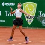 Brasileiras de 13 anos vencem na abertura da Copa Santa Catarina de Tênis
