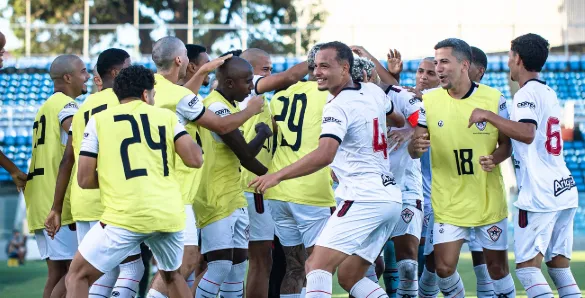 Atlético Cearense derrota Itapipoca por 2 a 0 e lidera Grupo A na Taça Fares Lopes