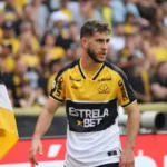 Fellipe Mateus completa 200 jogos pelo Criciúma e destaca orgulho pela trajetória