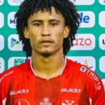 CSA negocia contratação do meia Kayllan até 2026