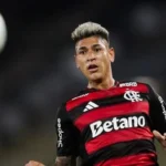 Flamengo joga por empate na Argentina; Palmeiras precisa de três gols em São Paulo