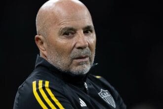 Atlético-MG visita Internacional em busca de respiro no Brasileirão após avançar à final da Sul-Americana