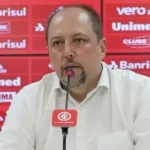 Presidente do Inter convoca torcida para afastar risco de rebaixamento no Brasileirão