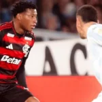 VAR detalha expulsão de Gonzalo Plata por golpe em Rojo no duelo Racing x Flamengo