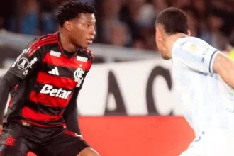 VAR detalha expulsão de Gonzalo Plata por golpe em Rojo no duelo Racing x Flamengo
