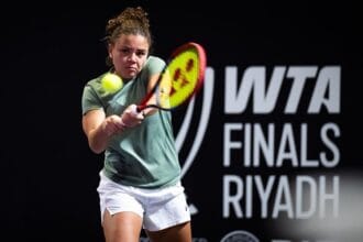 Jornalista questiona ausência de punição e coloca vaga de Paolini no WTA Finals em debate