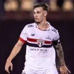 São Paulo inicia negociação para ampliar contrato de Felipe Negrucci, destaque da base