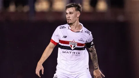 São Paulo inicia negociação para ampliar contrato de Felipe Negrucci, destaque da base