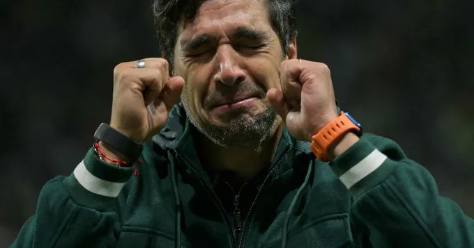 Abel Ferreira chora e festeja após goleada que leva Palmeiras à final da Libertadores