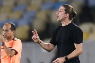 Filipe Luís pode repetir façanha rara e conquistar Libertadores como jogador e técnico
