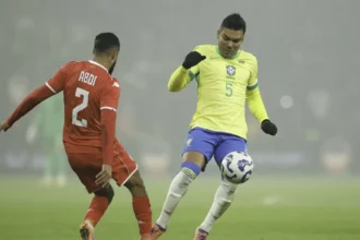 Brasil desperdiça pênalti e não passa de empate com Tunísia