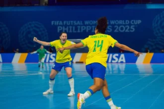 Brasil goleia Irã na estreia da Copa do Mundo de futsal feminino