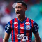 Tiago ganha força e deve iniciar partida do Bahia contra o Bragantino
