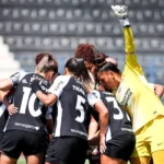 Corinthians supera São Paulo e confirma vaga na semifinal do Paulistão Feminino