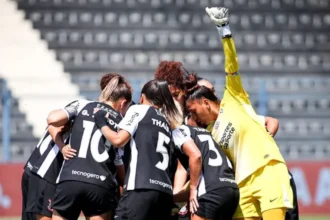 Corinthians supera São Paulo e confirma vaga na semifinal do Paulistão Feminino
