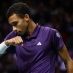 Auger-Aliassime supera Bublik, avança à final em Paris e se aproxima do ATP Finals