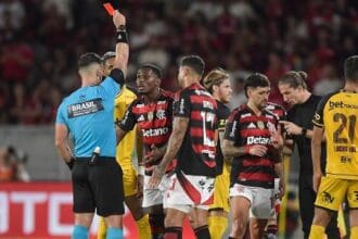 CBF torna público áudio do VAR que levou à expulsão de Evertton Araújo, do Flamengo