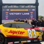 Casagrande vence corrida 2 da NASCAR Brasil sob forte chuva no Velocitta