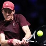 Sinner vence Paris, soma quinto Masters 1000 e reassume liderança do ranking
