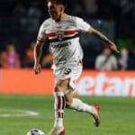 Alan Franco e Enzo Díaz desfalcam São Paulo contra o Flamengo após terceiro amarelo