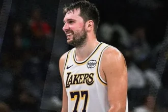 Triple-double de Luka Doncic impulsiona Lakers em vitória sobre o Miami Heat