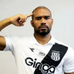 América-RN apresenta proposta para contratar o lateral Kevyn, da Ponte Preta
