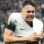 Corinthians renova contrato do zagueiro João Pedro Tchoca até novembro de 2030