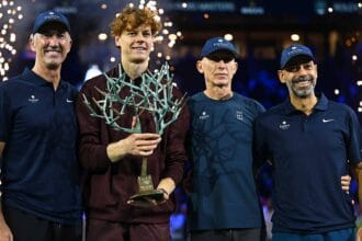 Sinner volta ao topo do ranking após conquistar o Masters de Paris e já foca no ATP Finals