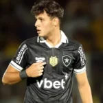 Marquinhos, de 18 anos, faz estreia pelo Botafogo no empate com o Mirassol