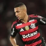 Assistência de Samuel Lino encerra jejum e sustenta liderança provisória do Flamengo