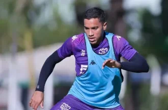 Taubaté oficializa lateral Mika para a disputa da Série A2 de 2026
