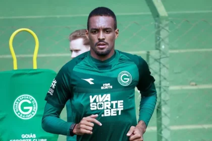 Goiás acerta contratação de Michel Alves para comandar o futebol a partir de 2026
