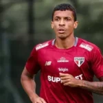 São Paulo analisa renovação de Luiz Gustavo após retorno e gol decisivo