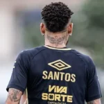 Neymar treina sem limitações, mas Santos deve preservá-lo no clássico com o Palmeiras