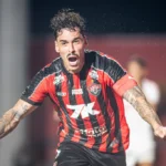 Vitória bate Internacional, deixa o Z-4 após 14 rodadas e empurra Santos para a zona de queda