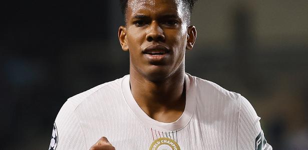Chelsea reage e arranca 2 a 2 com Qarabag na Liga dos Campeões
